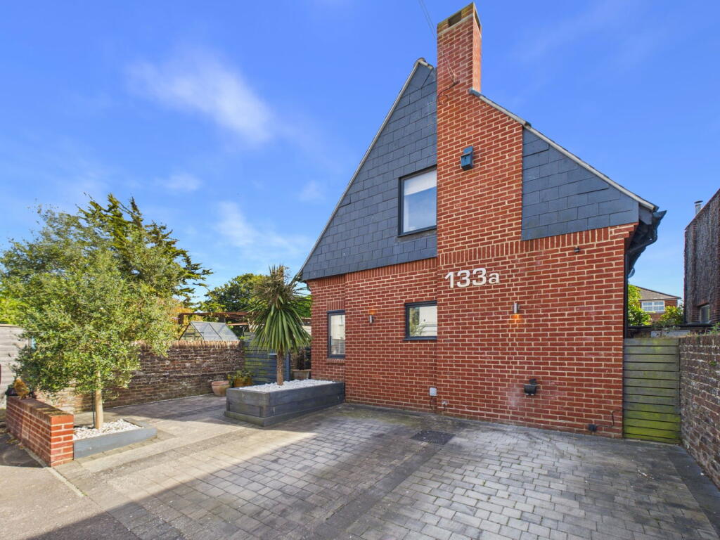 Park Road, Worthing, BN11 2AP