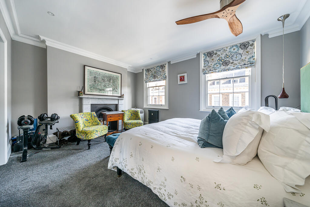 House in London, Victoria - View 5