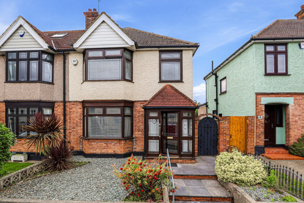 Main image of property: Theobalds Avenue, Little Thurrock, Grays, RM17