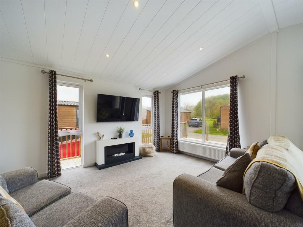 Flamborough Road, Bridlington, Sewerby photo 3