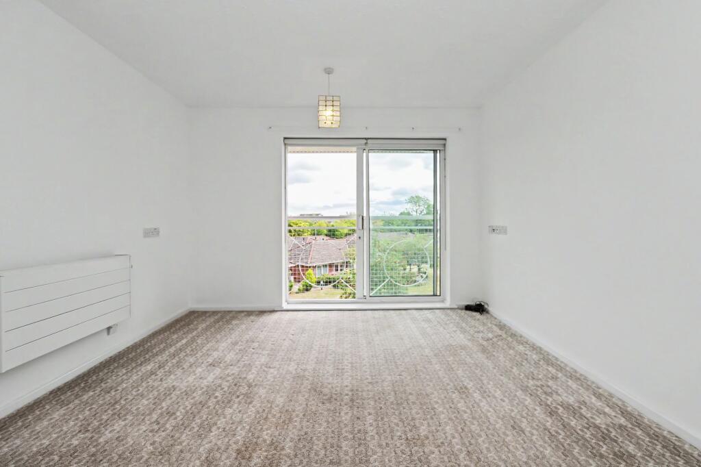 Apartment in Warrington - More