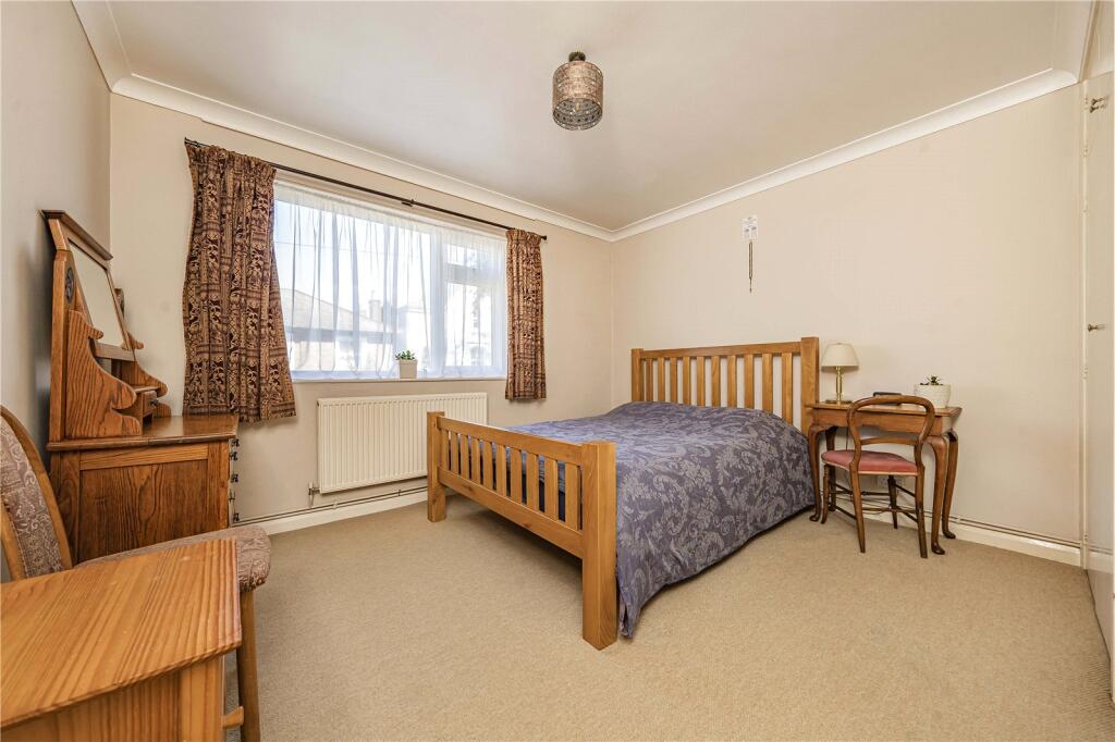 Apartment in London, Spring Grove - View 4