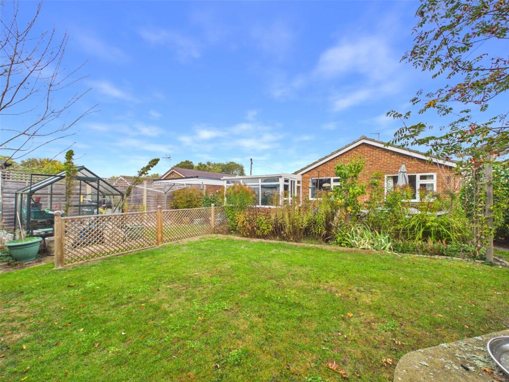 Rectory Meadow, Chinnor, OX39 photo 2