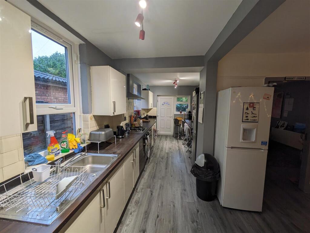 School Grove (214), Withington, Manchester - View 2