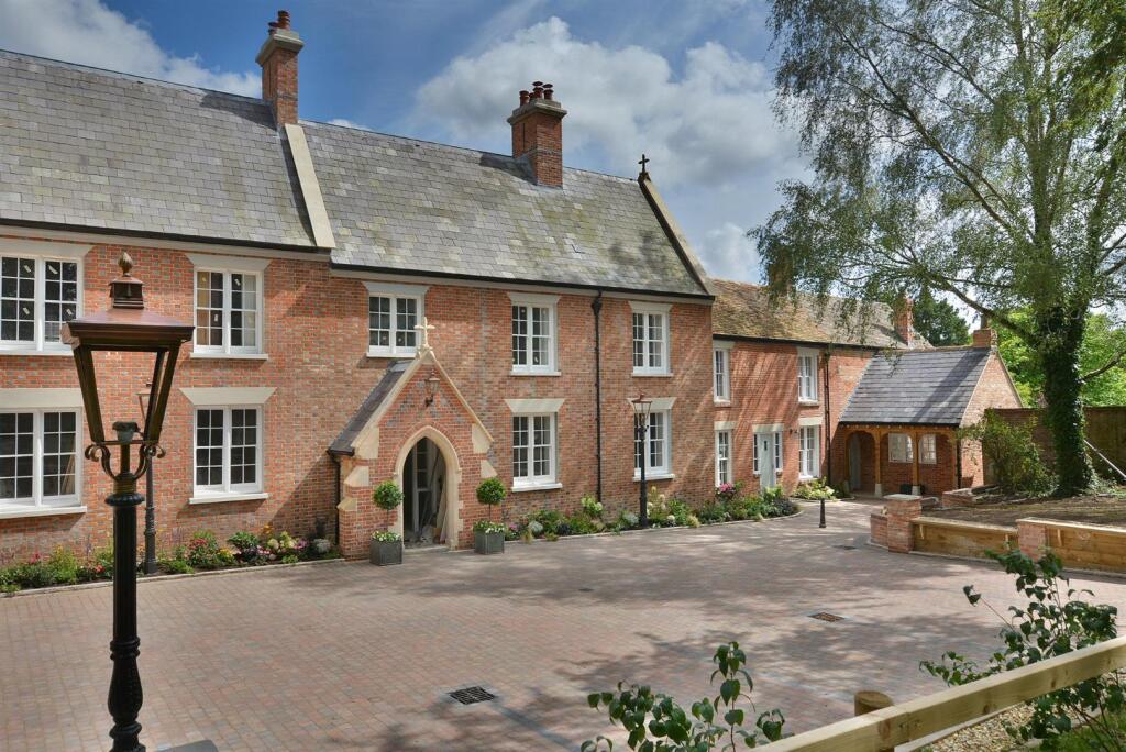 Stapehill Abbey, 276 Wimborne Road West
