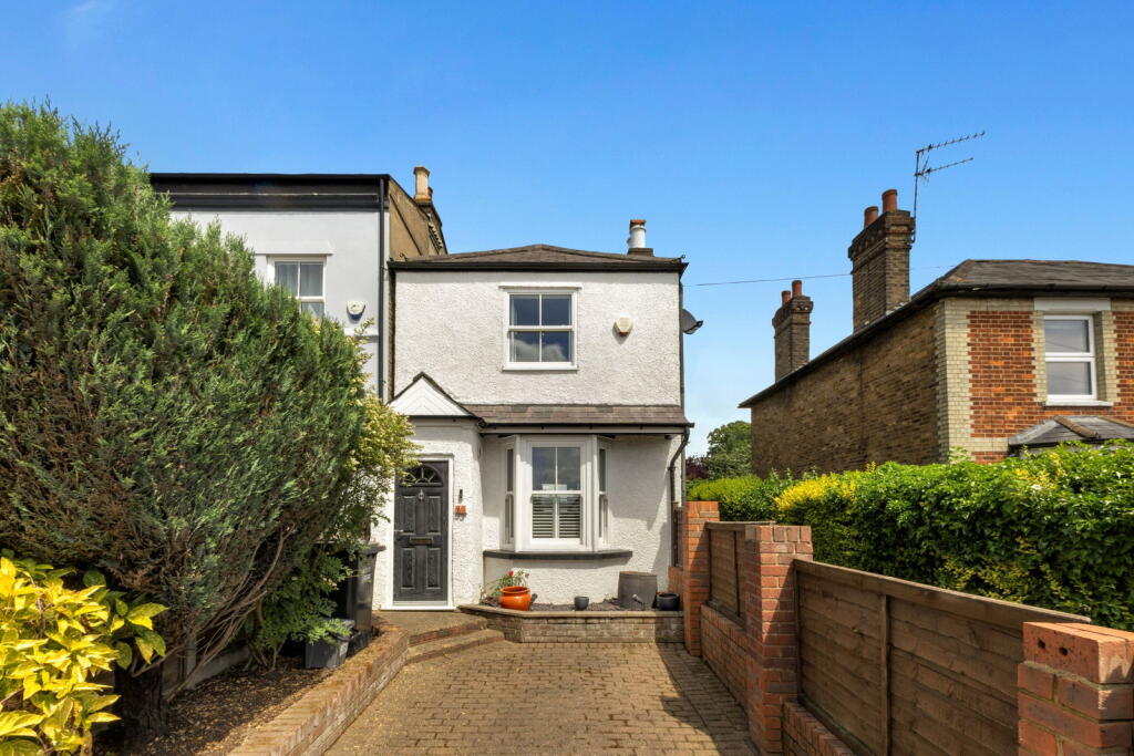 3-bed detached on New Road, Croxley Green, Rickmansworth, WD3 3EN, £500,000