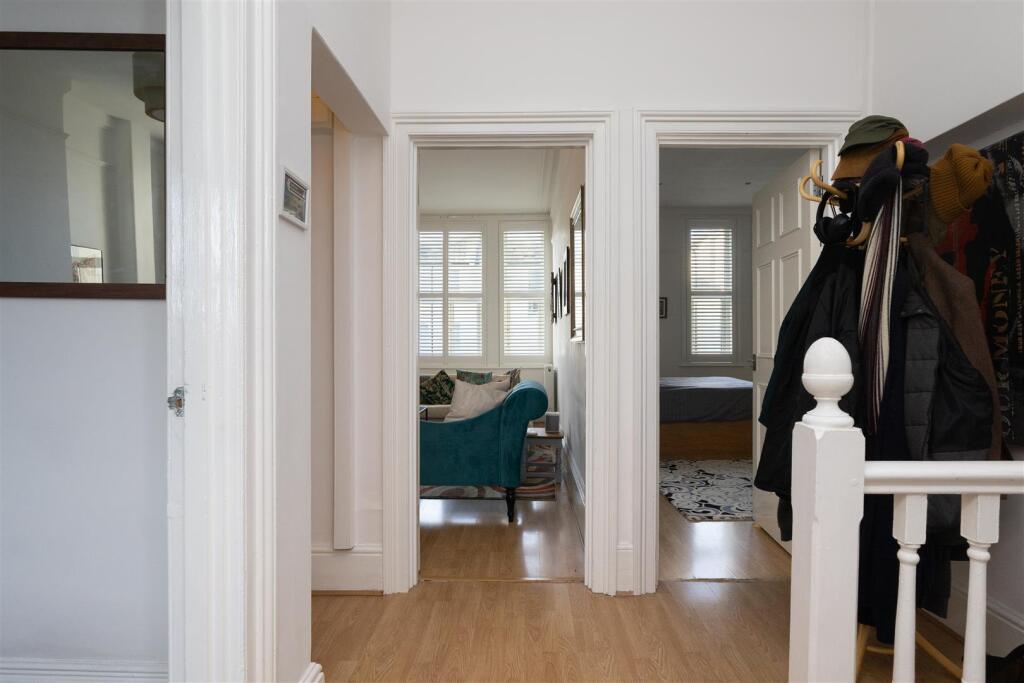 Apartment in Tonbridge - More