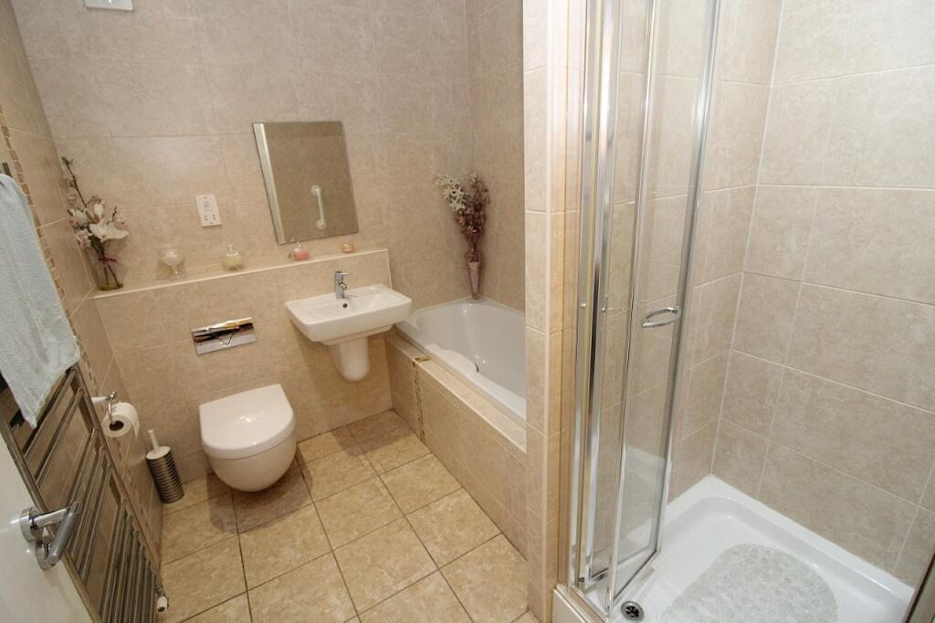Apartment in Barnsley, South Yorkshire - More