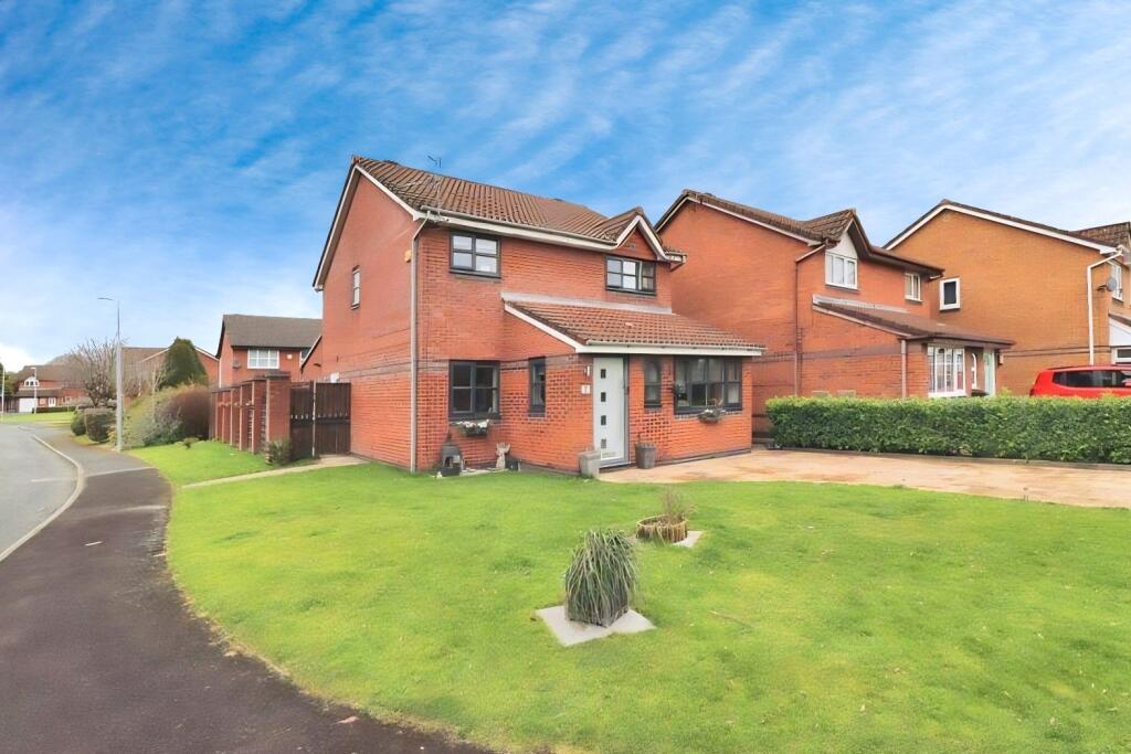 Main image of property: Kinsley Drive, Worsley, Manchester, Greater Manchester, M28