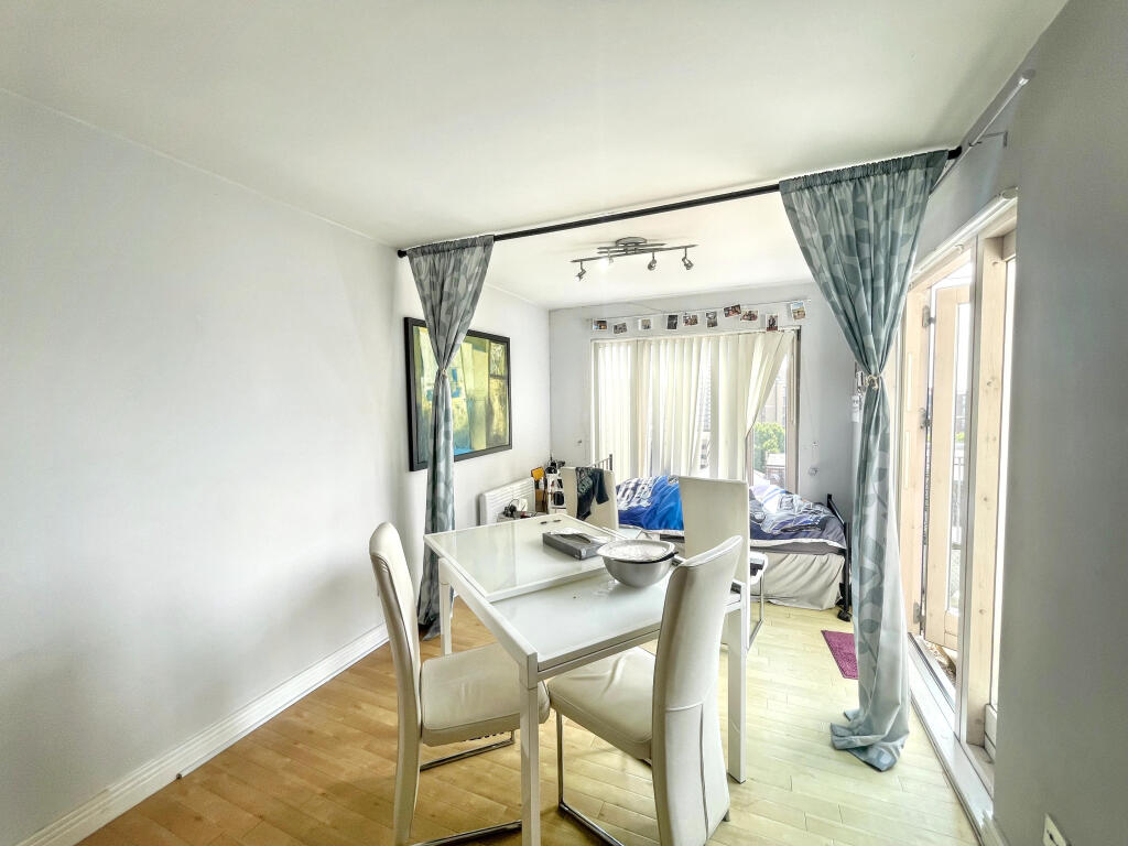 Apartment in Birmingham, Chinese Quarter, Jewellery Quarter - View 5