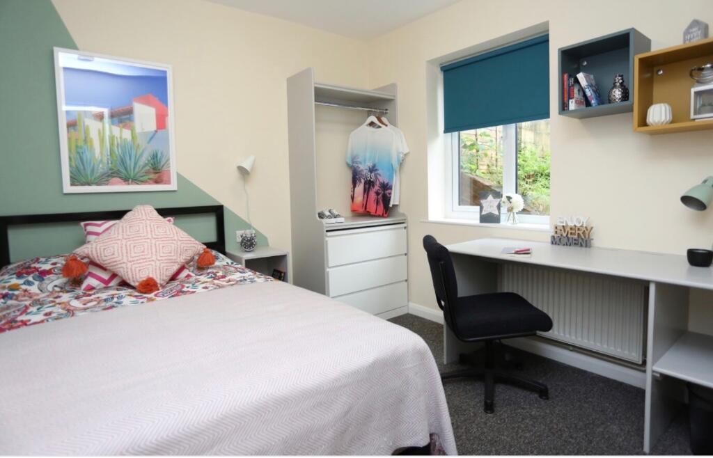 House in Brighton - View 2