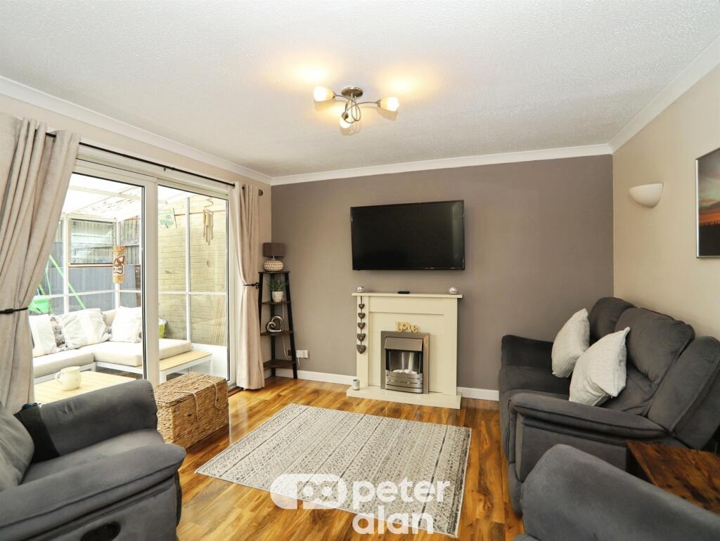 House in Newport, Cwmbran Central - View 2