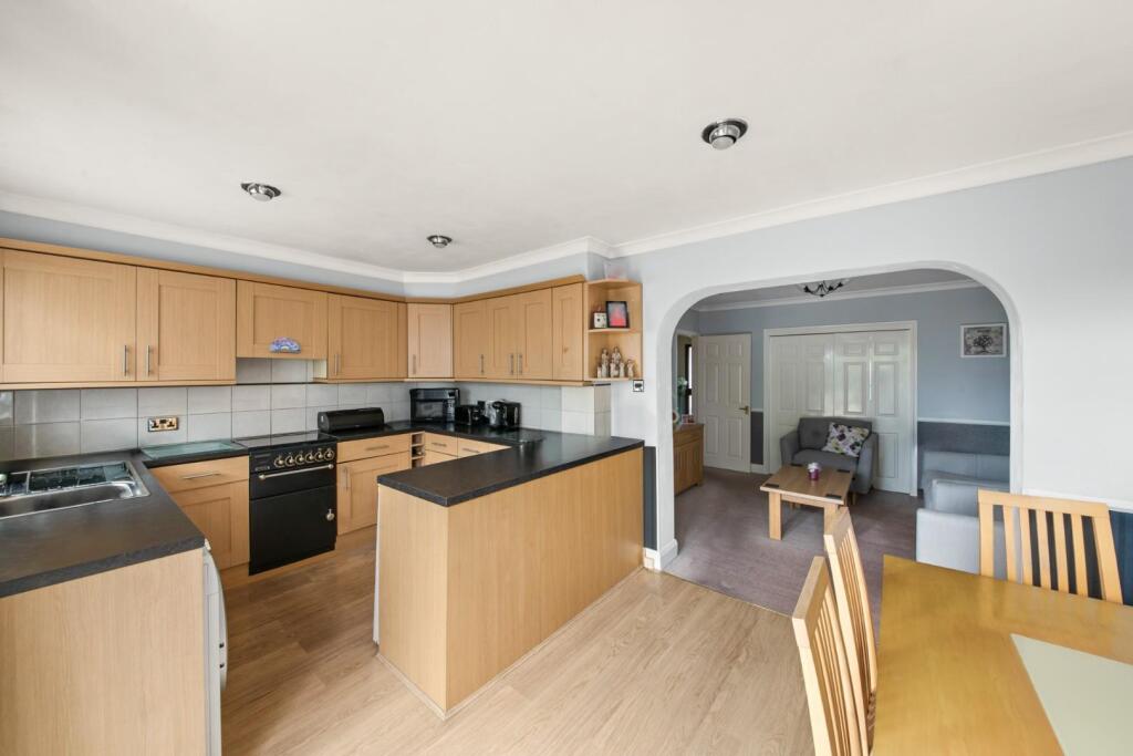 House in Southall - View 5