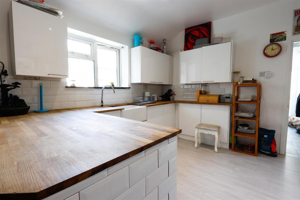 Apartment in Cardiff - View 4