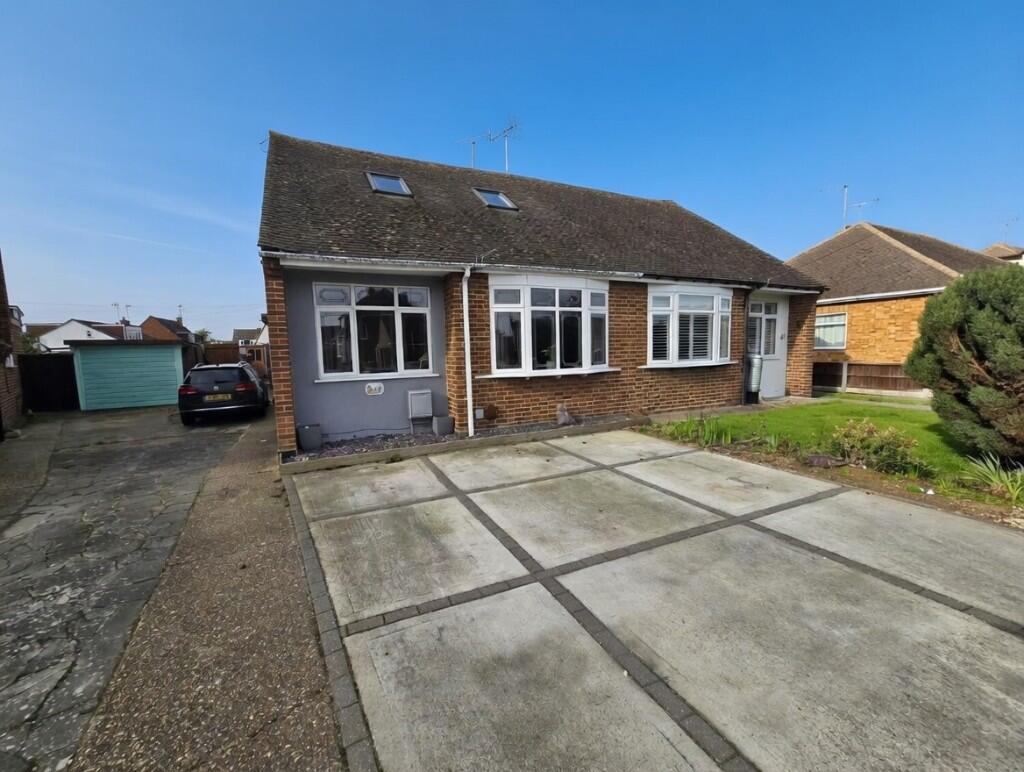 Main image of property: Mansted Gardens, Rochford, Essex, SS4