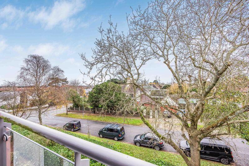 Carmarthen Avenue, Portsmouth - View 3