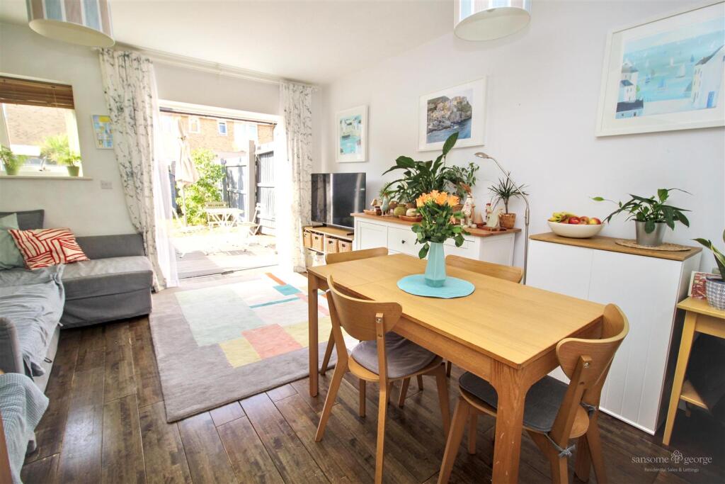 House in Reading - View 5