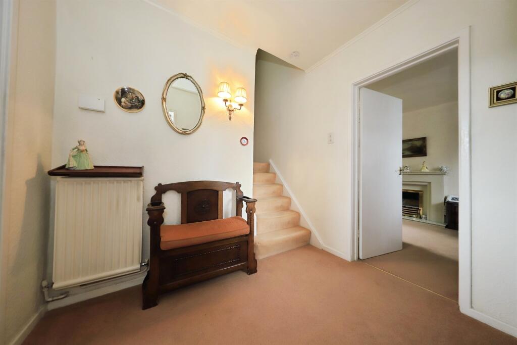 Central Avenue, Bilston - View 3