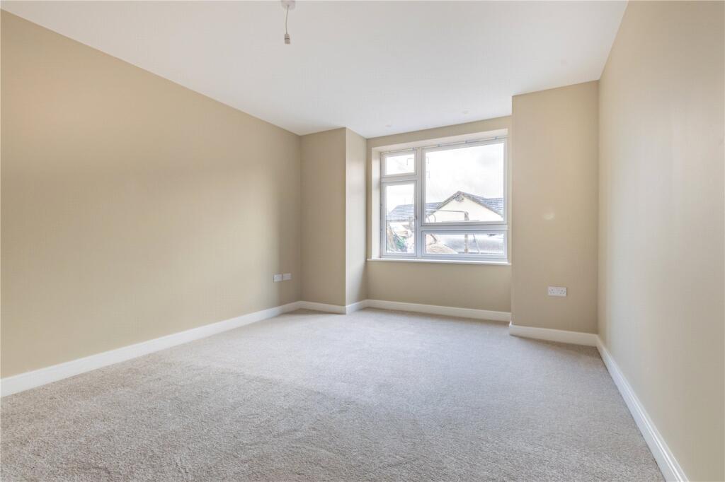 Arnside Drive, Bamford, Rochdale, OL11 photo 3
