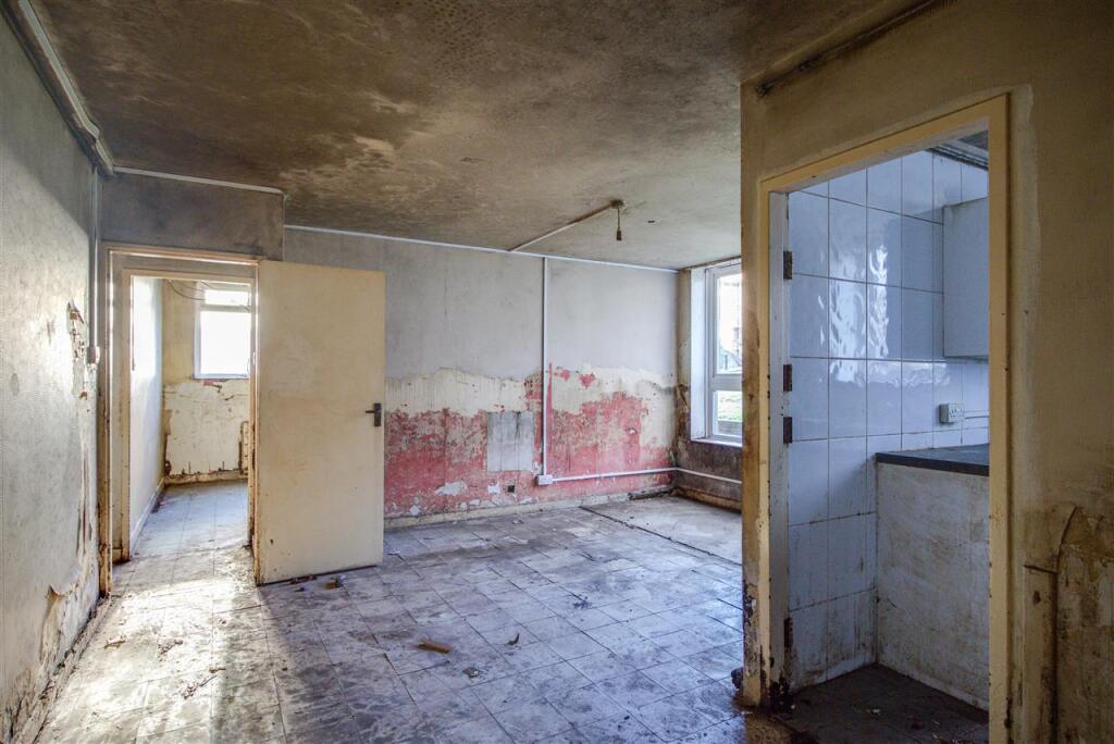 Arundel House, Heathfield Road, Croydon photo 4
