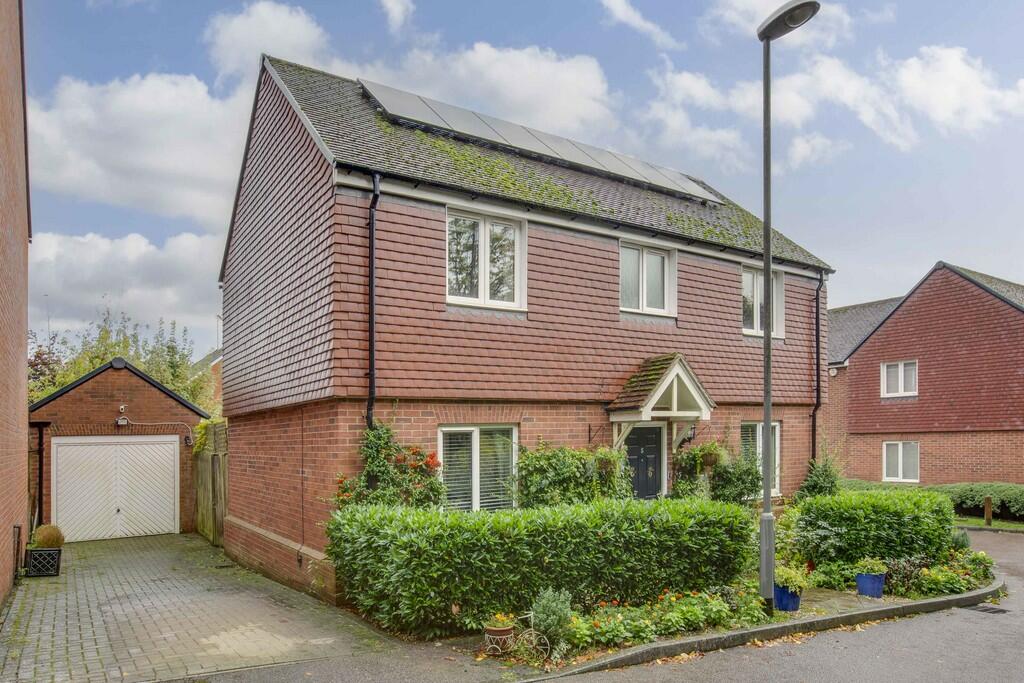 Main image of property: Linnet Avenue, Little Chalfont
