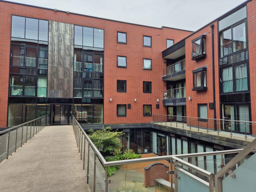 Apartment in Birmingham, West Midlands - View 3