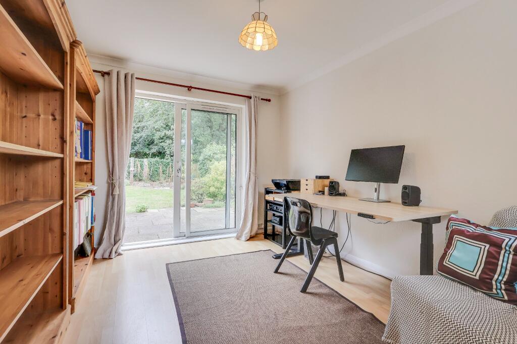 House in Southampton - View 5