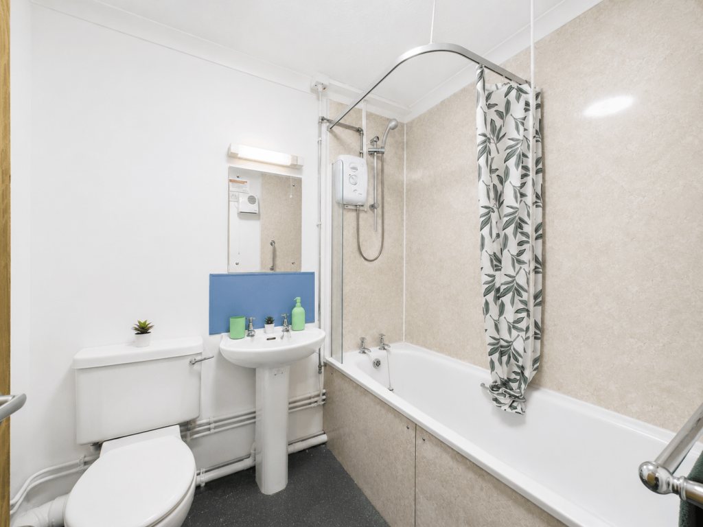 Apartment in Canterbury - View 5