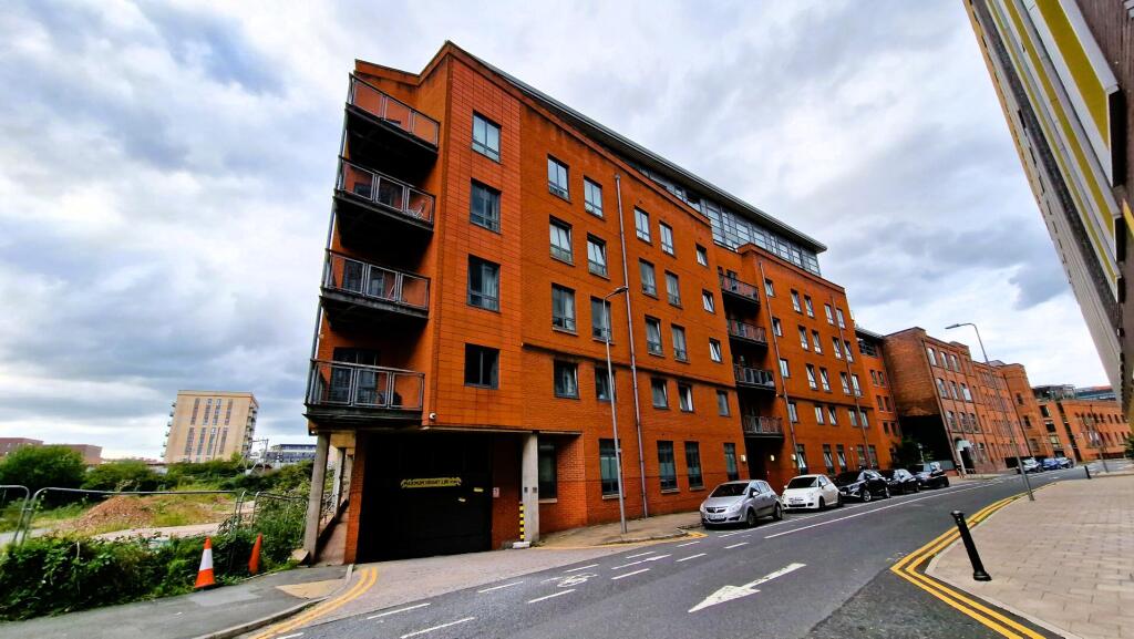 Main image of property: LAKE HOUSE, Castlefield Locks, M15