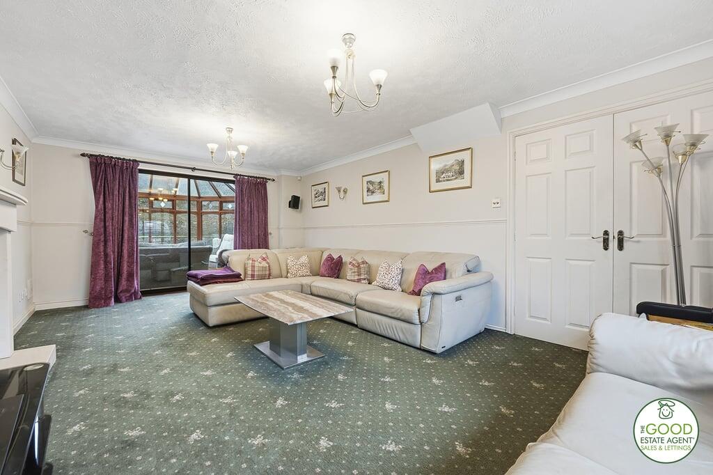 Moran Close, Wilmslow, SK9 photo 3