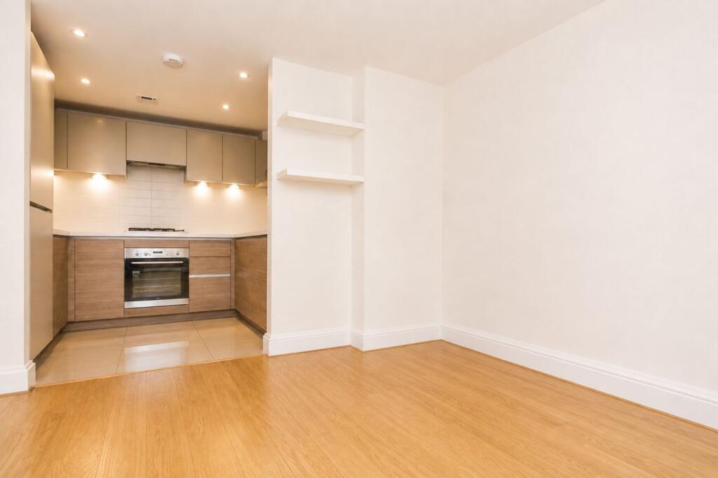 Apartment in Cambridge - View 3