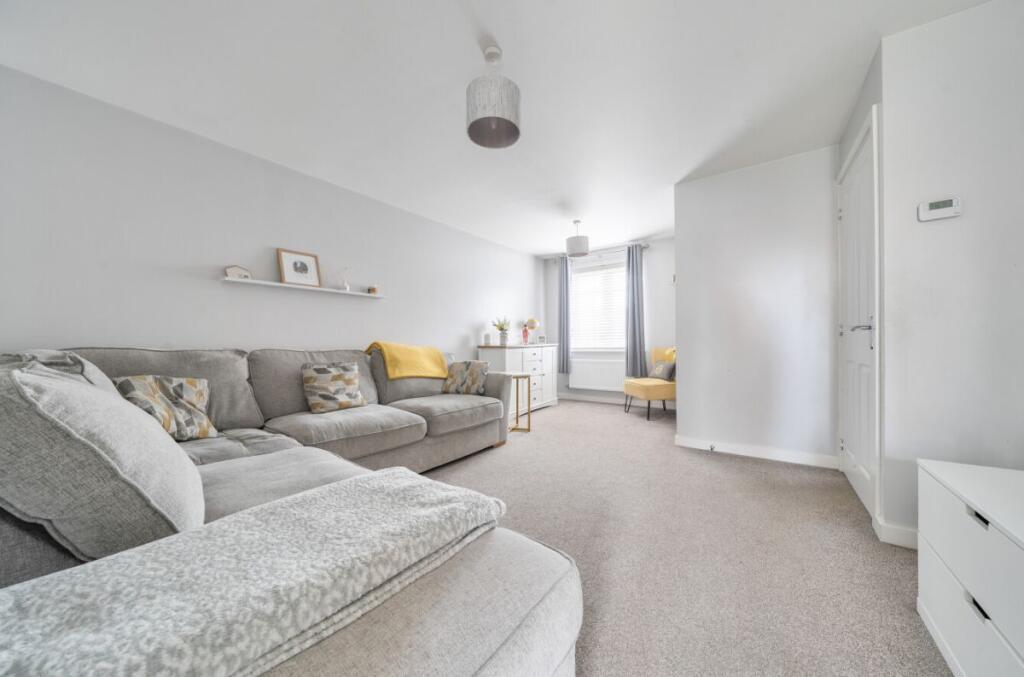 House in Houghton Conquest, Central Bedfordshire - View 2