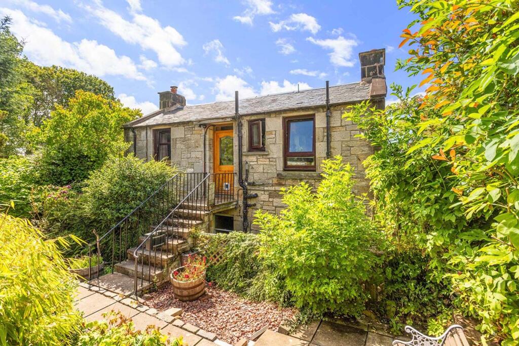 Main image of property: 15 Lower Bonnybank Road, Gorebridge, EH23 4DA