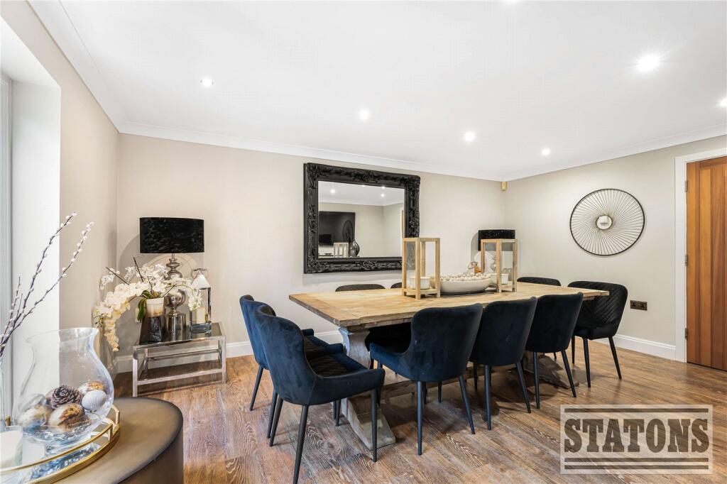 House in Enfield - View 4