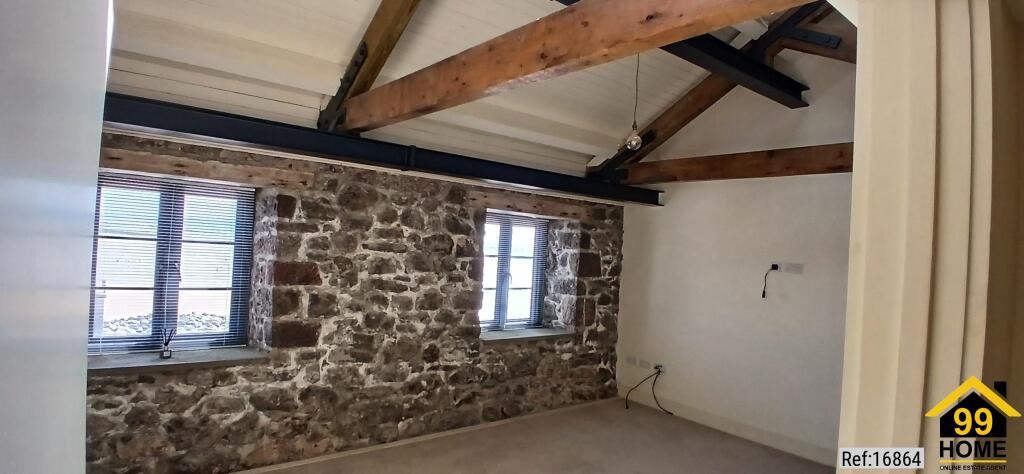 The Jennings Building, Porthcawl, Bridgend, CF36 - View 3