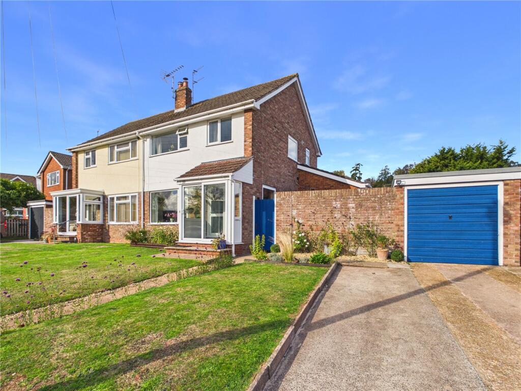 3-bed semi-detached on Blagdon Close, Crediton, Devon, EX17, £295,000