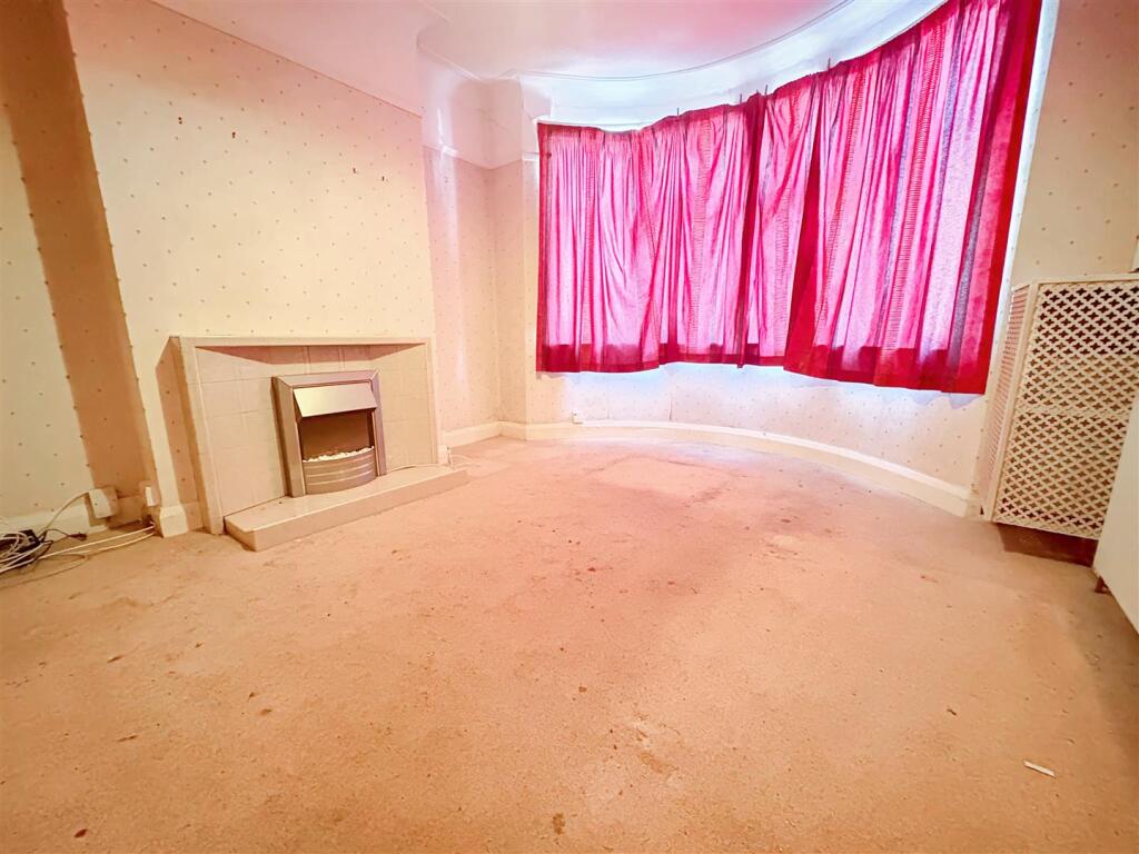 Priory Avenue, Southend-On-Sea photo 2