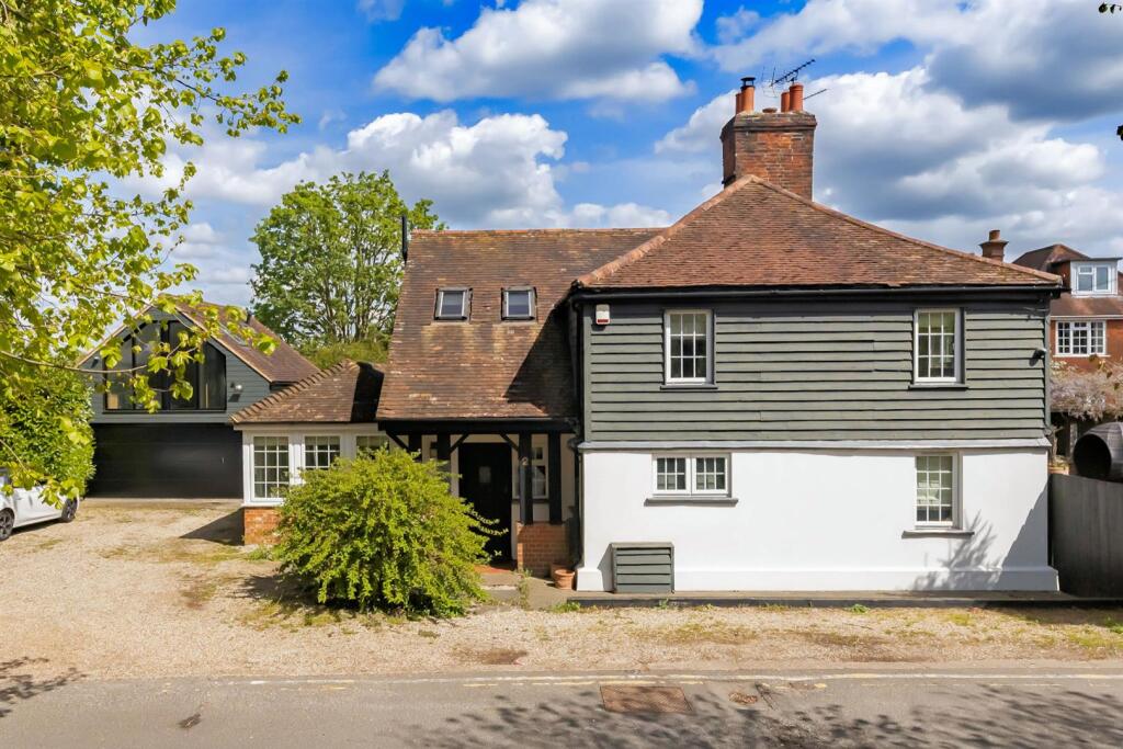 3-bed detached on Lower Bury Lane, Epping, £995,000