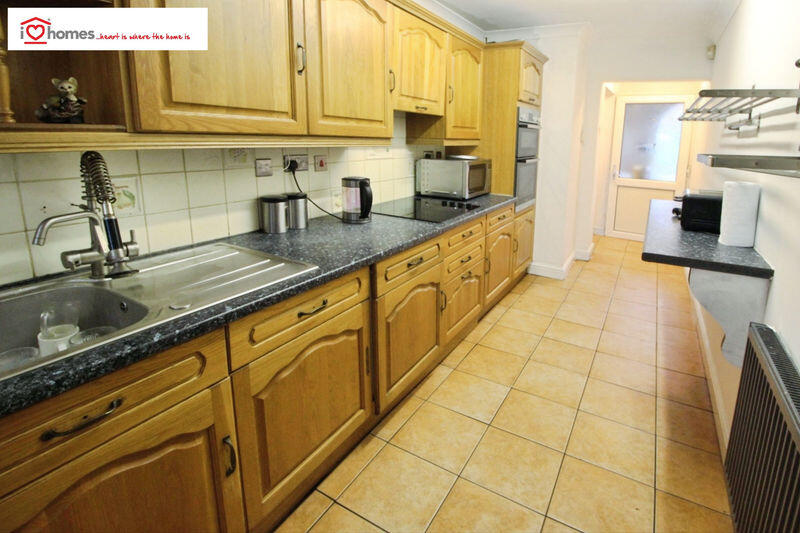 House in Walsall, West Midlands - More