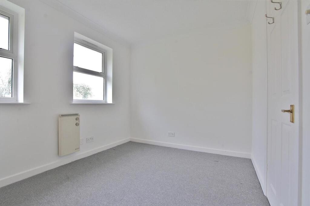 House in Twickenham - View 5