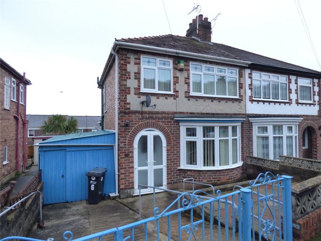 3-bed semi-detached on West Drive, Holywell, Flintshire, CH8, £150,000