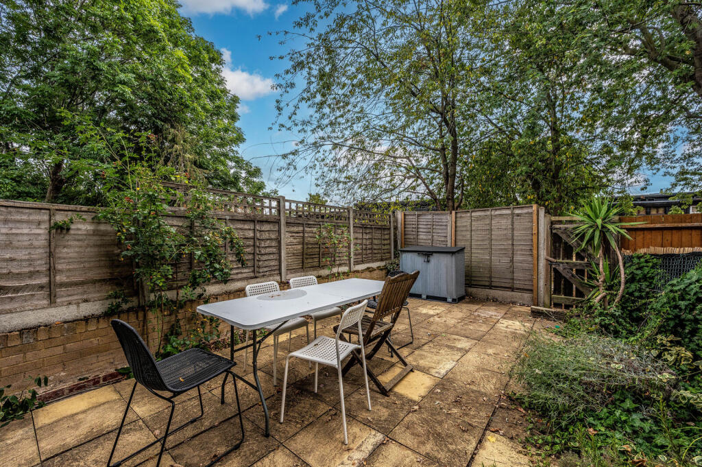 House in London, Honor Oak - View 4