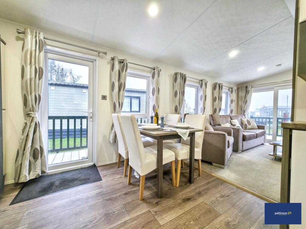 Lowgate, Hexham, Northumberland, NE46 2NN photo 3