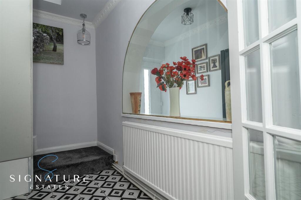 House in Three Rivers, Abbots Langley - View 3
