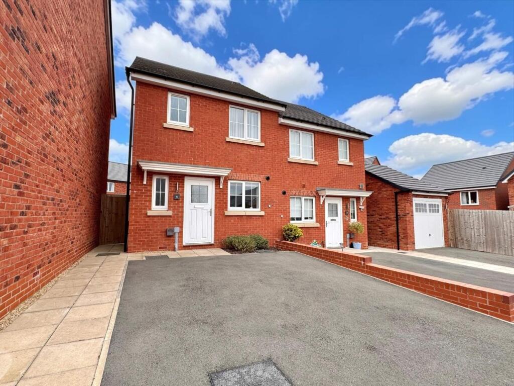 2-bed semi-detached on Gamble Drive, Melton Mowbray, £249,950