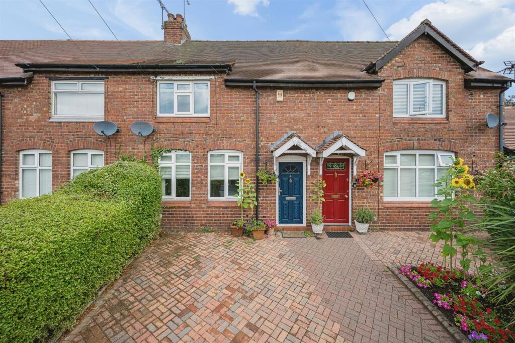 Main image of property: Tithebarn Road, Hale Barns