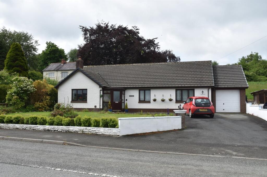 Main image of property: Tresi Aur, Waungilwen
