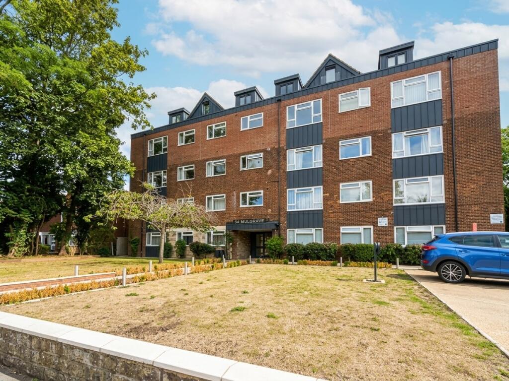 Apartment in Sutton - More