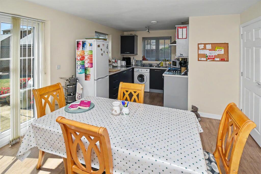 NN17, Rushton Mews, Priors Hall Park - View 3
