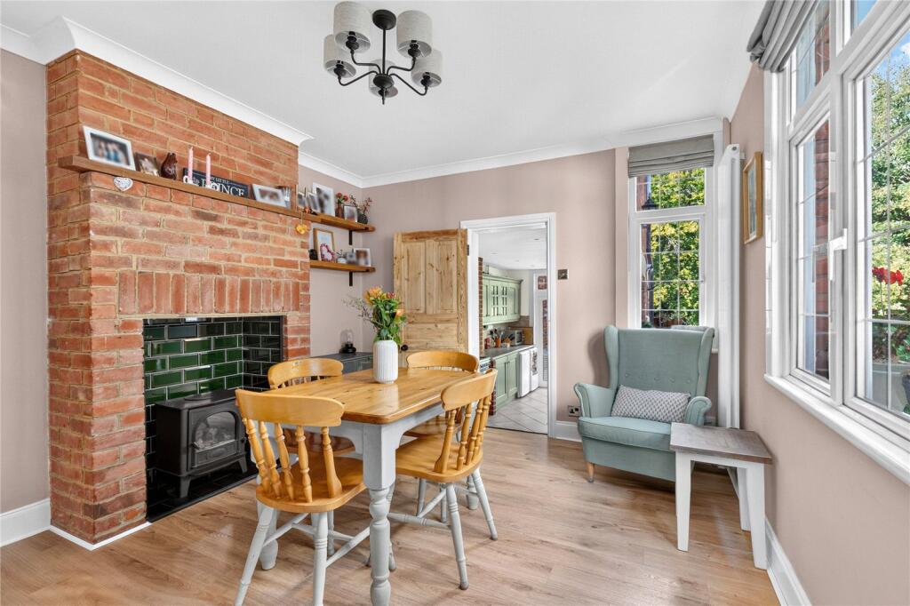 House in Slough - View 3